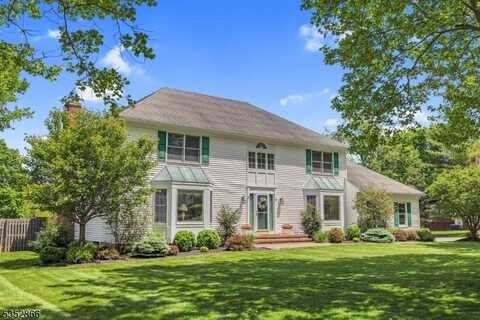 3 Wellington Dr, Washington, NJ 07853
