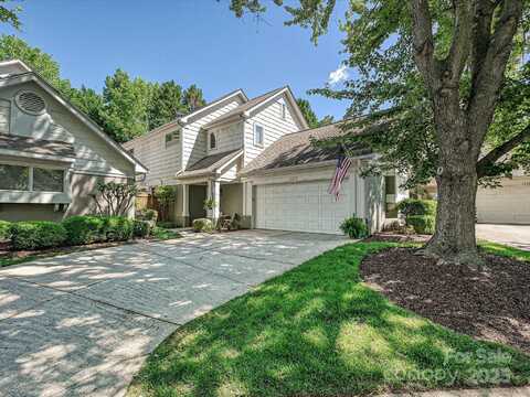 17732 Kings Point Drive, Cornelius, NC 28031