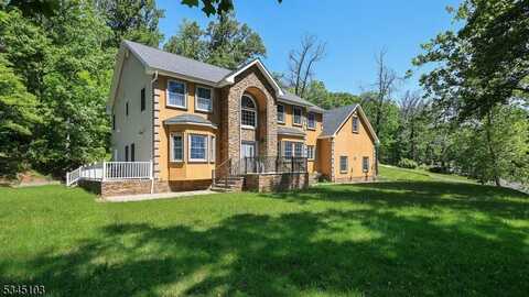 1121 N Washington Ave, Brick, NJ 08812