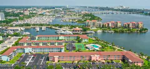 715 S Beach Street, Daytona Beach, FL 32114