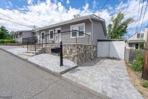 1 Lambert Rd, West Milford, NJ 07421