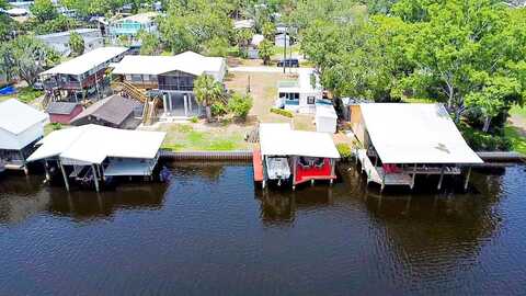 197 241st St, Suwannee, FL 32692