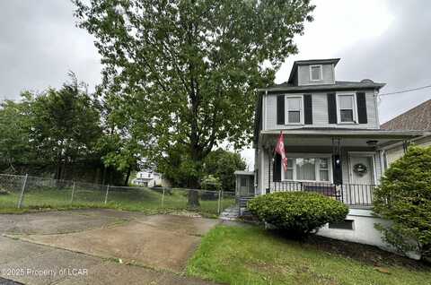 25 Oaklawn Avenue, Hanover, PA 18706