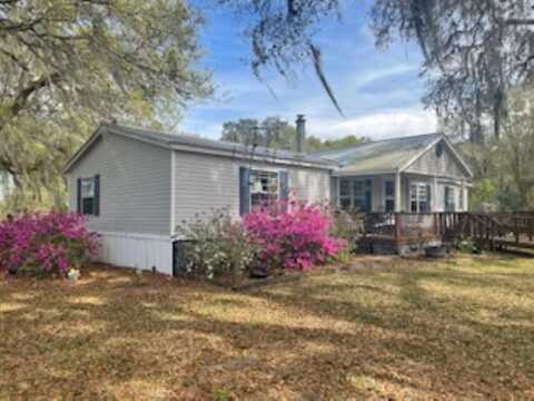530 30th Ave, Trenton, FL 32693