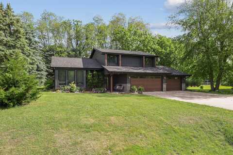 6935 NW 88th Avenue, Johnston, IA 50131