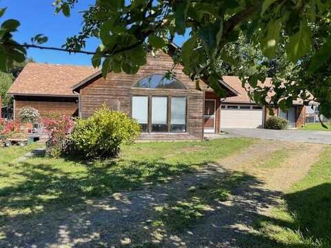33 Evergreen Drive, Blue Lake, CA 95525