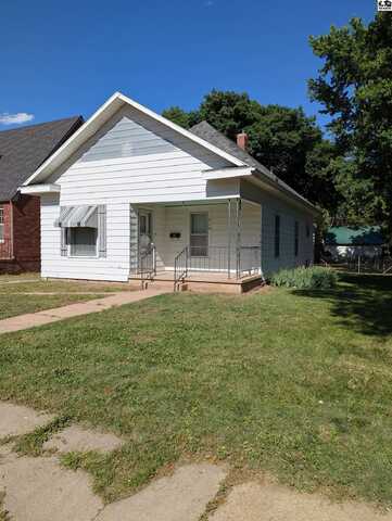 310 S East Ave, Lyons, KS 67554