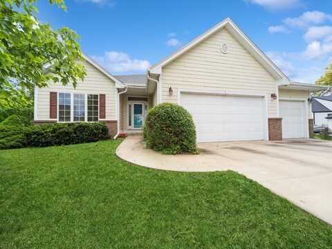 3801 Greenview Drive, Urbandale, IA 50322