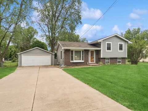 5180 NW 64th Place, Johnston, IA 50131