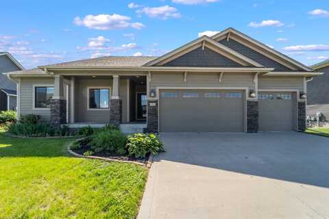 916 NE Silkwood Street, Grimes, IA 50111