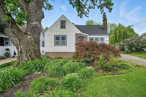 1618 Beaver Avenue, Des Moines, IA 50310