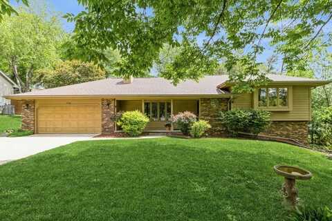 7720 Drake Court, Clive, IA 50325