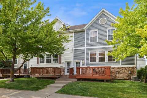 15203 Greenbelt Drive, Urbandale, IA 50323