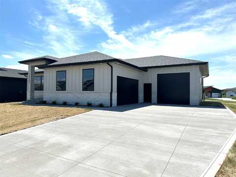 16332 Northpark Drive, Urbandale, IA 50323