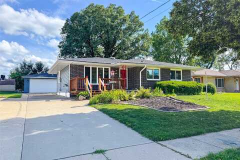 3223 Hull Avenue, Des Moines, IA 50317