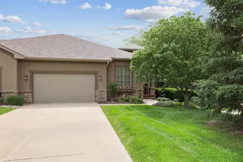 1176 Glen Oaks Drive, West Des Moines, IA 50266