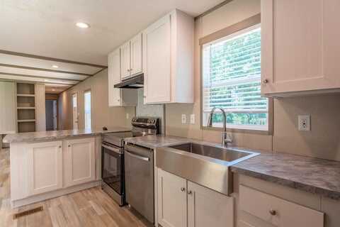 2499 Maddox Chapel Rd, DALTON, GA 30721