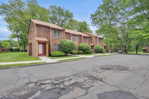 10 Cianci Avenue, Plainville, CT 06062