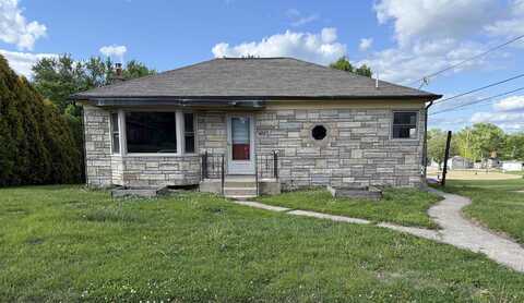 402 W Main, Epworth, IA 52045