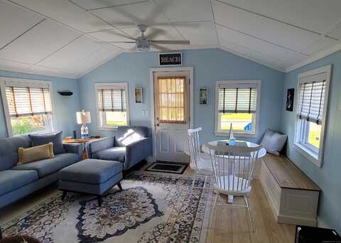 7 Third Street, Madison, CT 06443