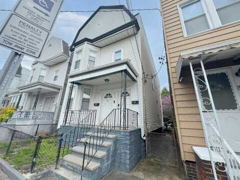 313 PEARSALL AVE, Greenville, NJ 07305