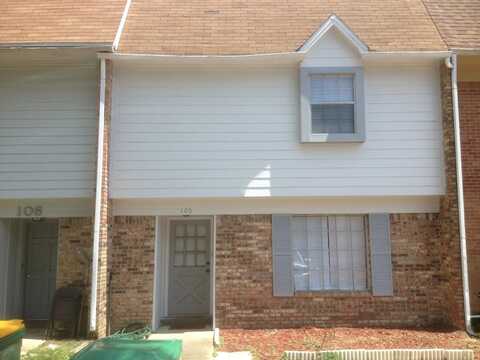 106 Valencia Drive, Fort Walton Beach, FL 32547