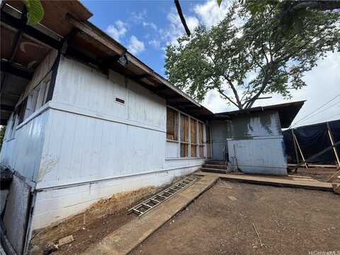 2058 Ala Mahamoe Street, Honolulu, HI 96819