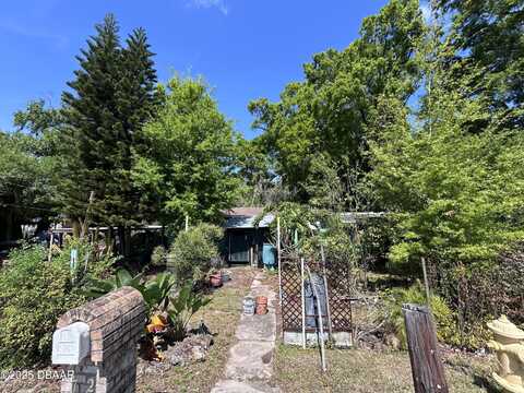 712 Walker Street, Holly Hill, FL 32117