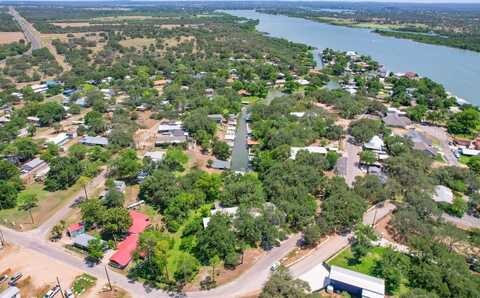 417 CR 136A, Kingsland, TX 78639