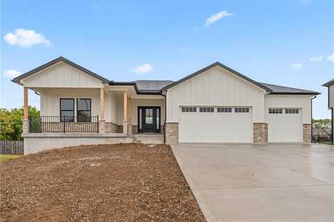 805 W Solomon Drive, Lone Jack, MO 64086