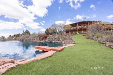 3540 N Wapiti Dr, Duck Creek Village, UT 84762