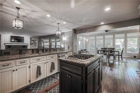 1601 NE 98th Street, Kansas City, MO 64155