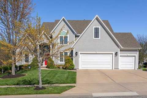 8127 Lone Elm Road, Lenexa, KS 66220