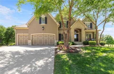 8701 W 157th Street, Overland Park, KS 66221