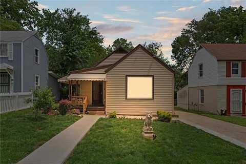 6807 Bellefontaine Drive, Kansas City, MO 64132