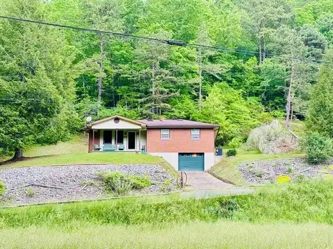 517 Phipps Creek, Salyersville, KY 41465