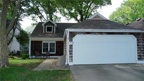 1506 Pin Oak Drive, Lawrence, KS 66044