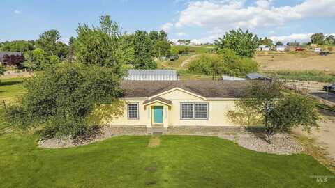 24827 Farmway Rd, Caldwell, ID 83607
