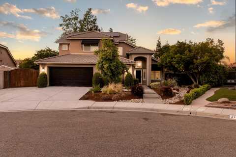 2176 Pinehurst Avenue E, Fresno, CA 93730