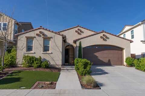 385 Fir Street, Madera, CA 93636