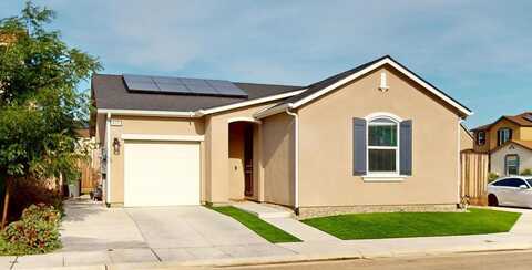 853 Corazon Avenue, Clovis, CA 93619