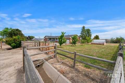 33738 Apple Valley Rd, Parma, ID 83660