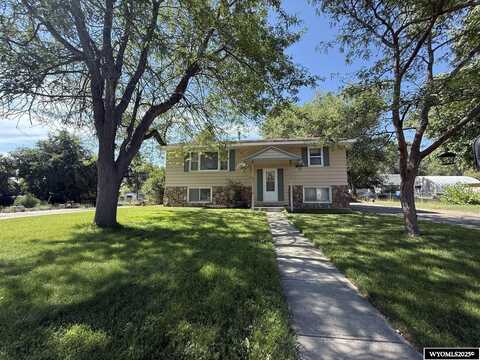 655 Amoretti, Lander, WY 82520
