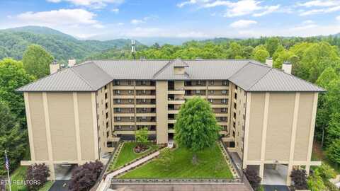 1704 Hidden Hills Rd, Gatlinburg, TN 37738