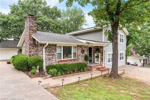 1005 S Oak ST, Greenwood, AR 72936