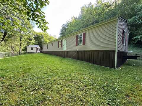 2545 Wolfpen Creek Rd, Redfox, KY 41847