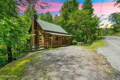 1626 Lake Drive, Gatlinburg, TN 37738