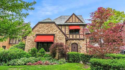 1914 Kensington Boulevard, Fort Wayne, IN 46805