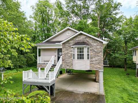 2032 Slippery Rock Circle, Pigeon Forge, TN 37862