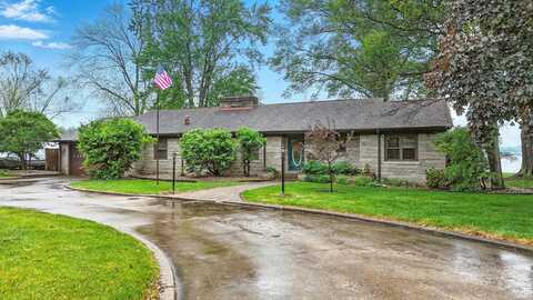 1810 N Bay Drive, Warsaw, IN 46580